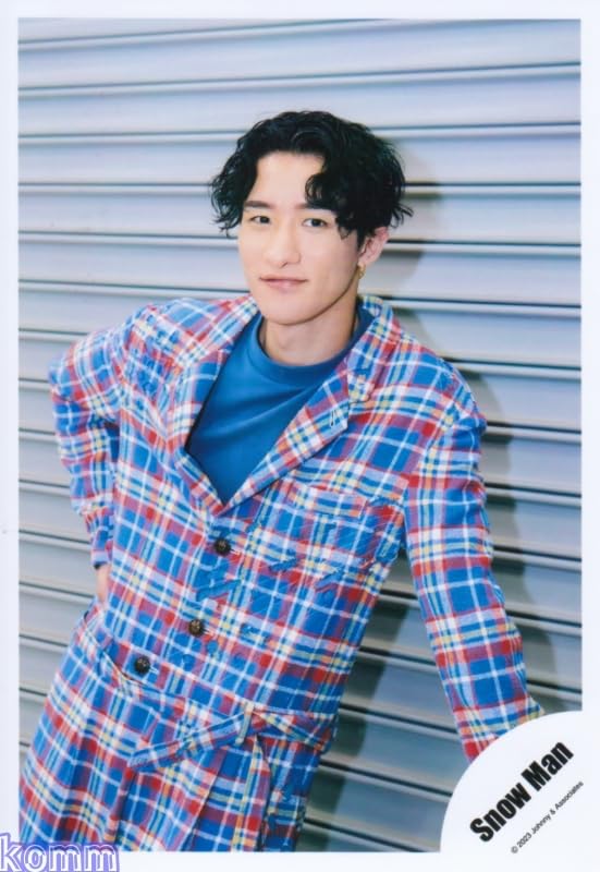 Amazon.co.jp: Snow Man 公式 生 写真（岩本照）SM02715 : おもちゃ